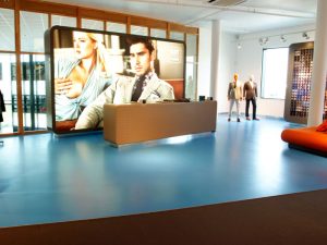 gietvloer winkel blauw